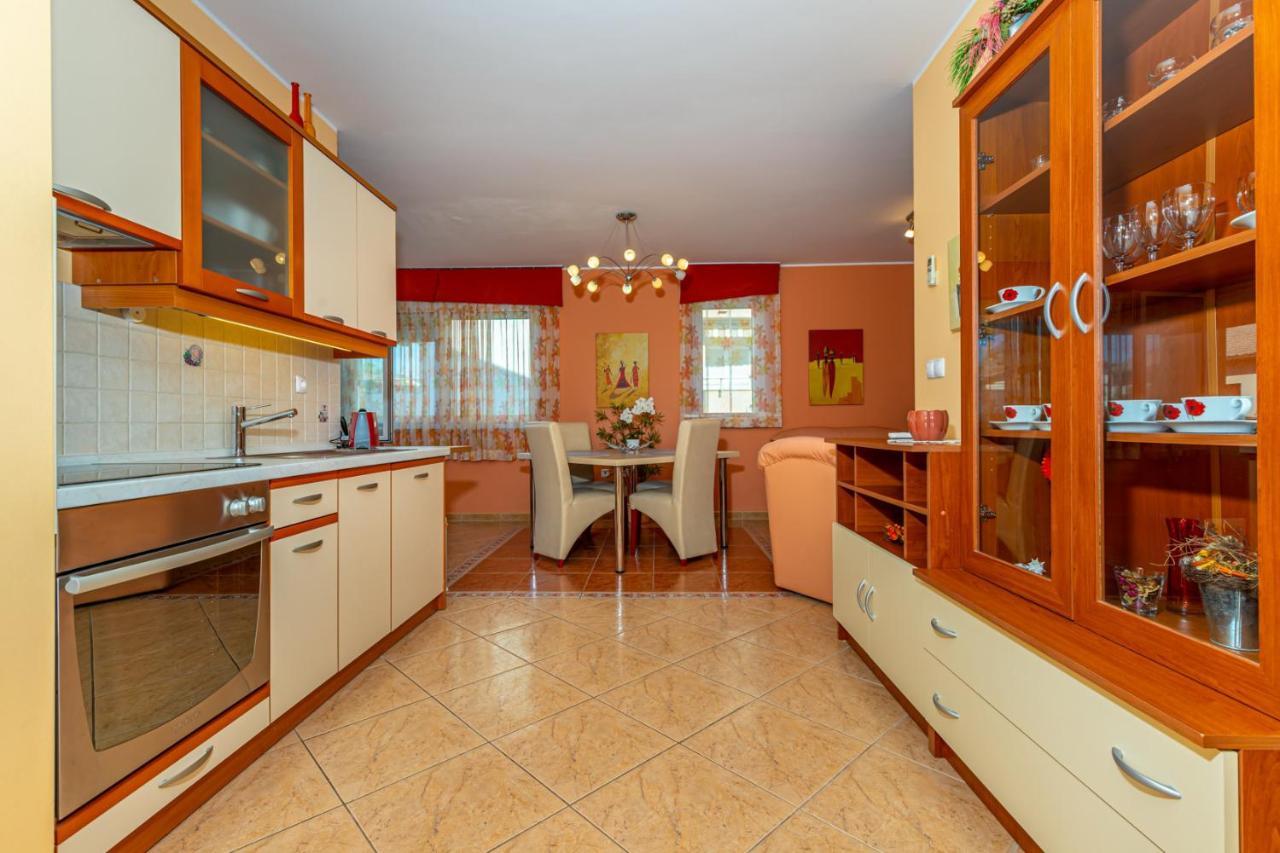 Apartman Rima Dramalj Exterior foto